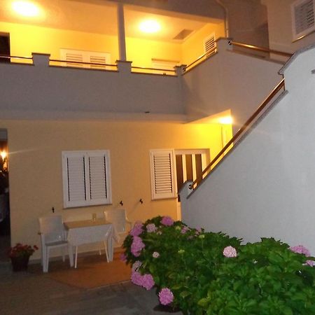 Apartments Kekica Novalja Exterior photo
